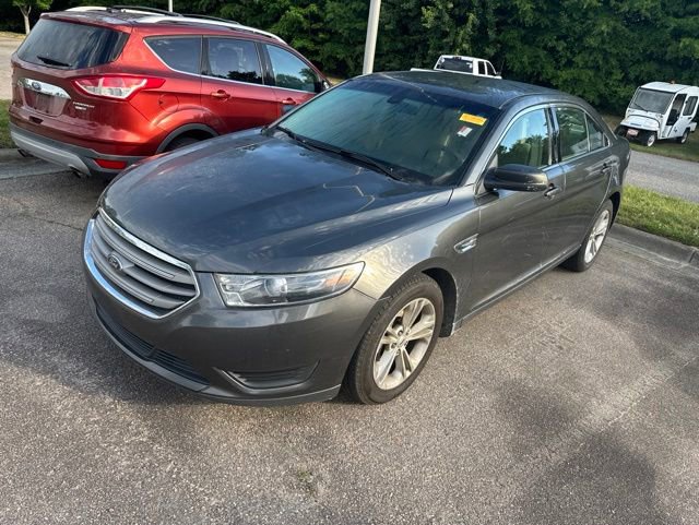 Used 2016 Ford Taurus SE FWD image 14