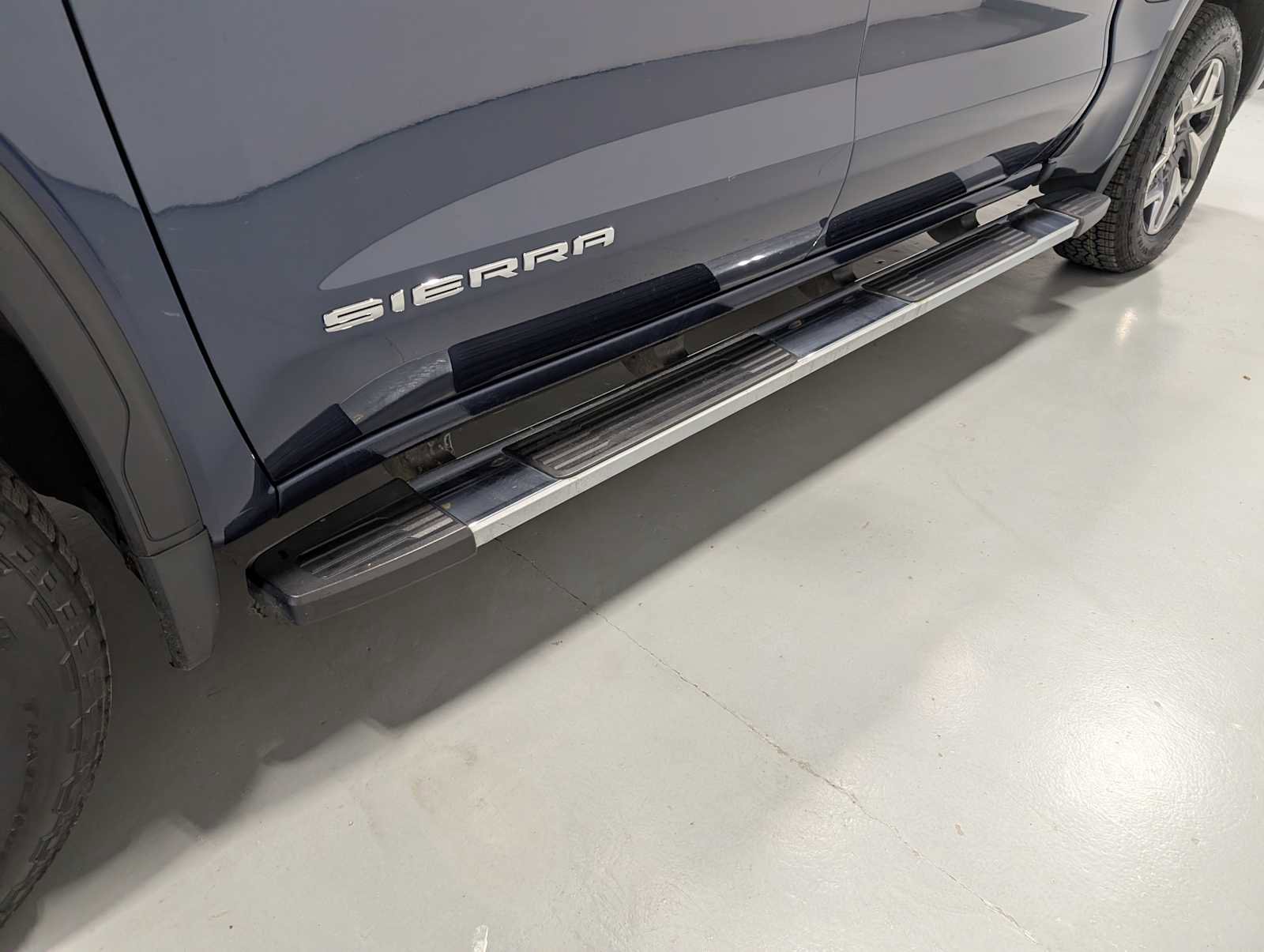 Certified 2022 GMC Sierra 1500 SLT AWD/4WD image 12