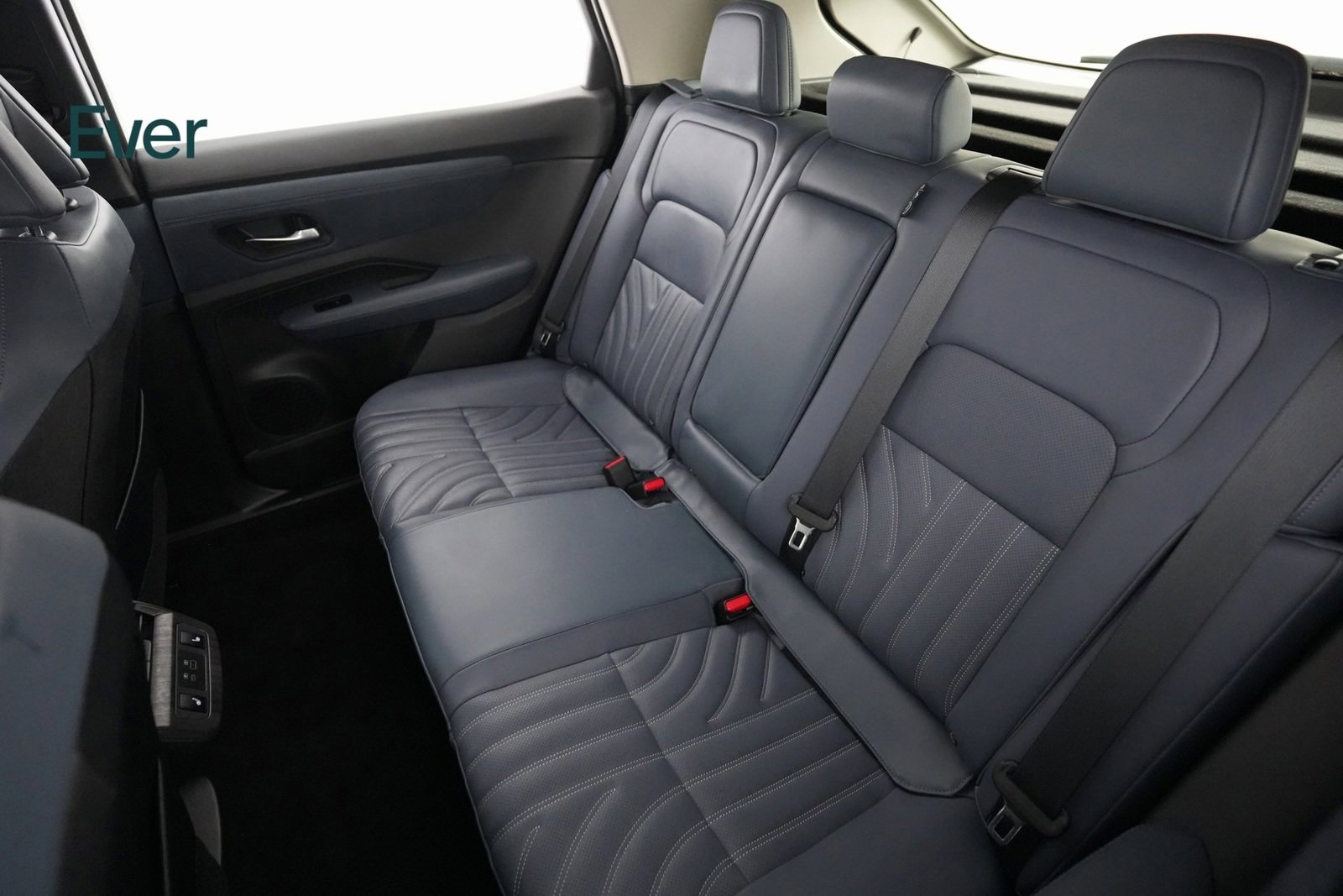 Used 2023 Nissan Ariya image 10