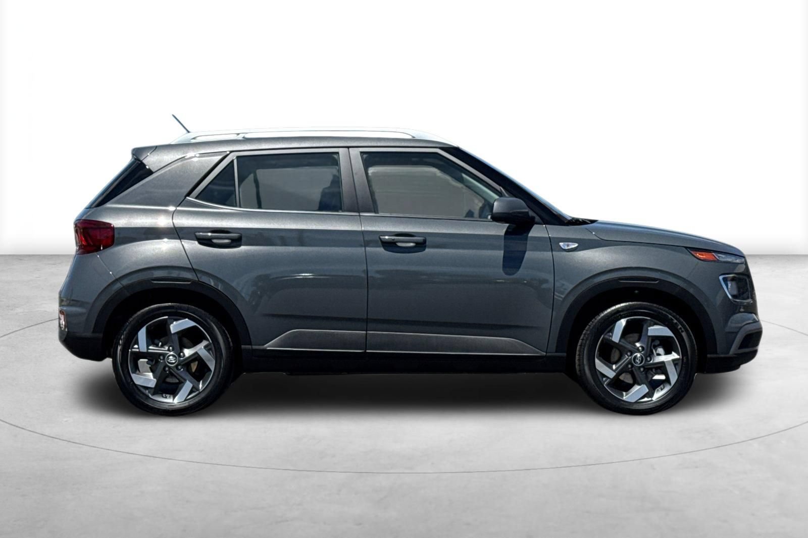 Certified 2026 Hyundai Venue SEL FWD image 9