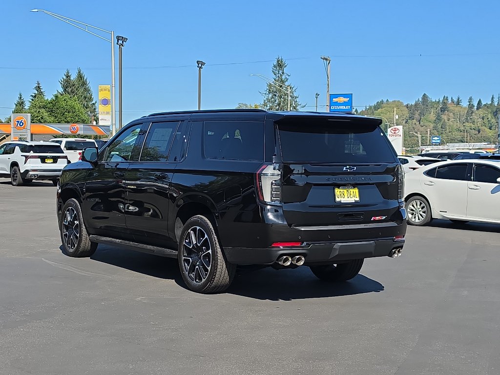 New 2026 Chevrolet Suburban RST w/ RST Capability Package AWD/4WD image 4