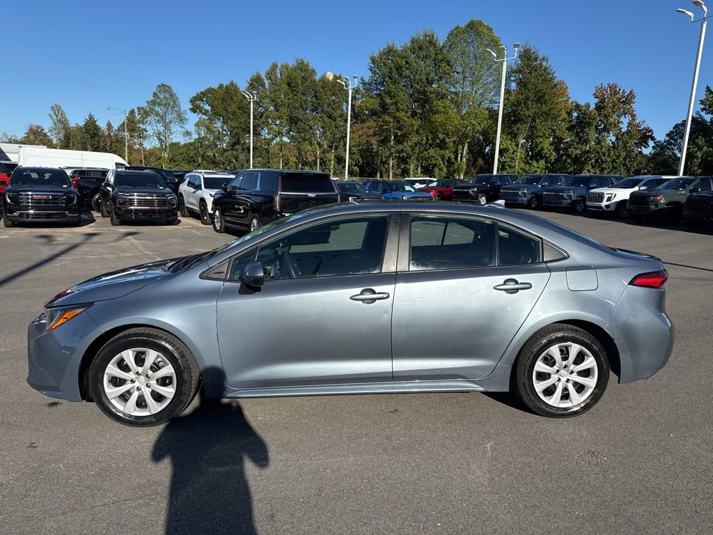 Used 2024 Toyota Corolla LE image 2