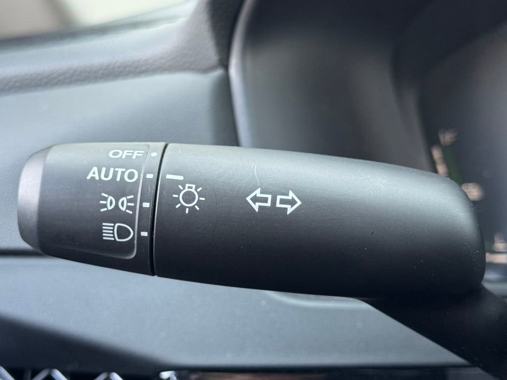 Used 2023 Honda Accord Touring image 14