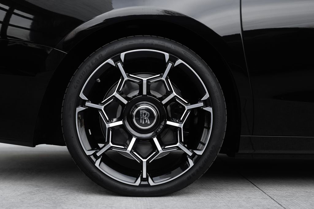 Used 2025 Rolls-Royce Ghost Black Badge image 5