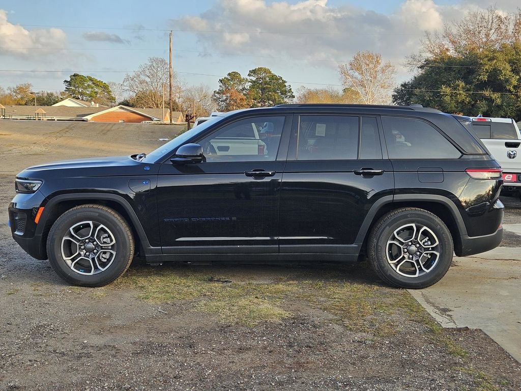 Used 2023 Jeep Grand Cherokee Trailhawk w/ Advanced Protech Group II image 4