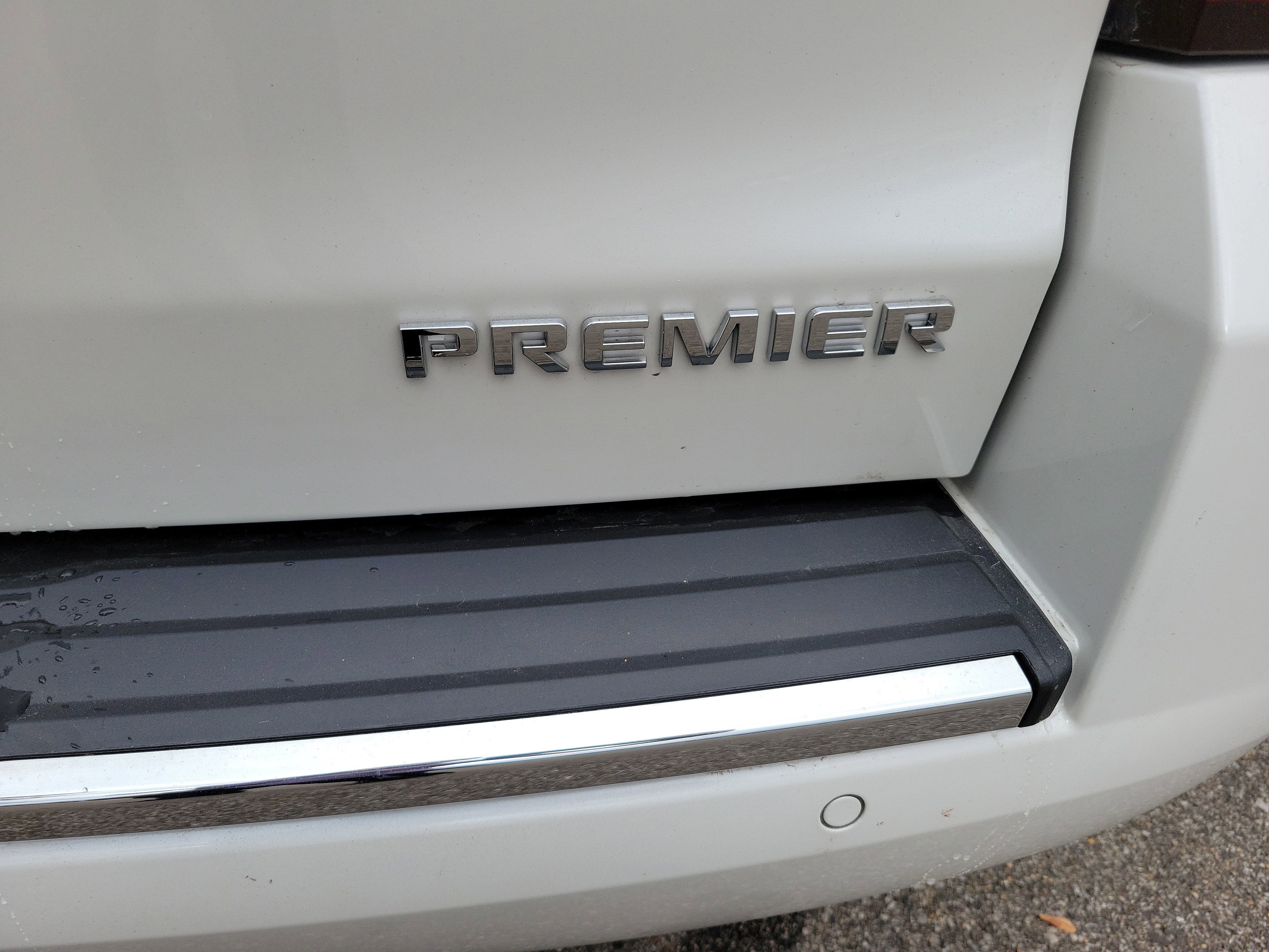 Used 2020 Chevrolet Suburban Premier image 33