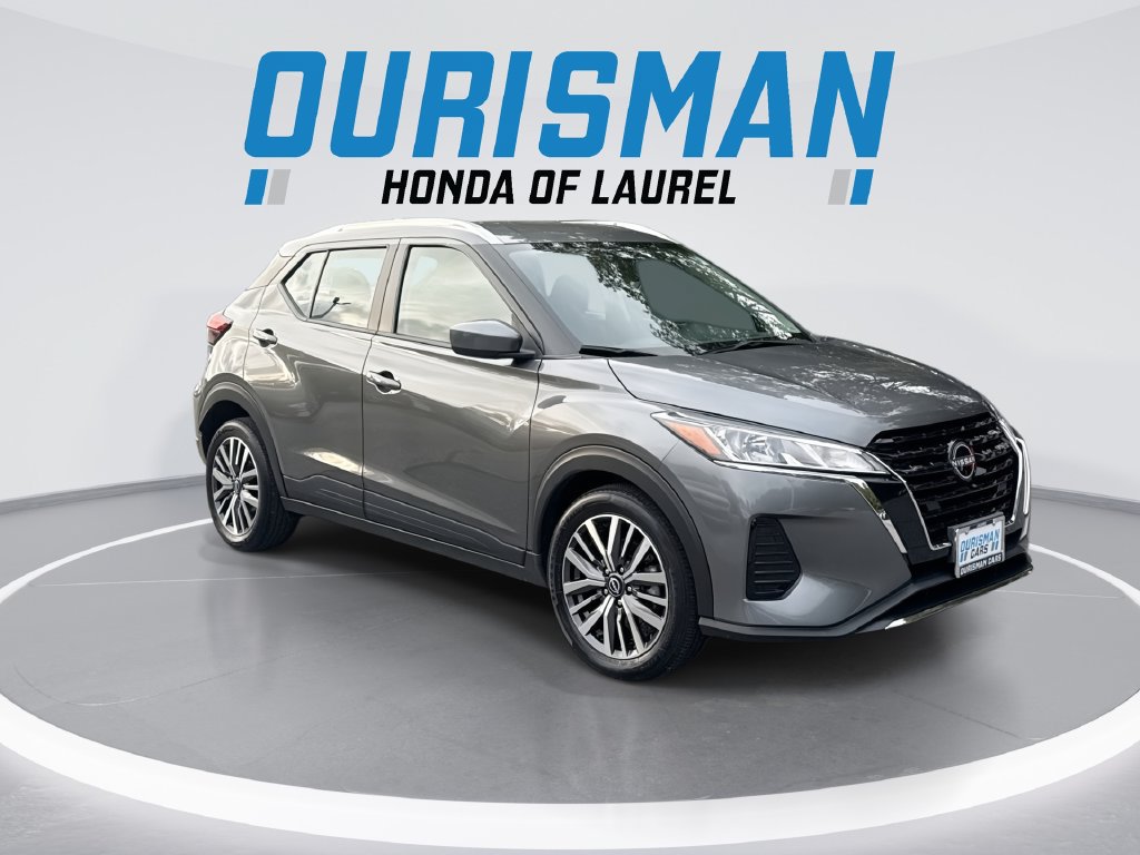 Used 2024 Nissan Kicks SV FWD image 2
