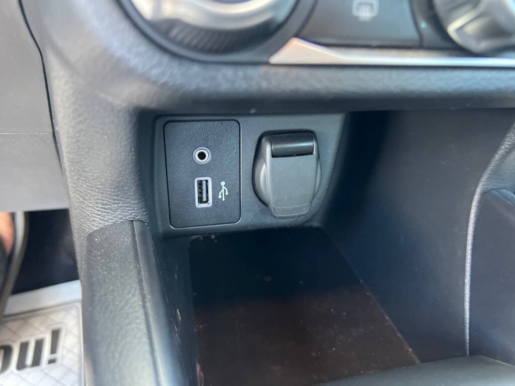 Used 2025 Nissan Versa S w/ Trunk Package FWD image 23