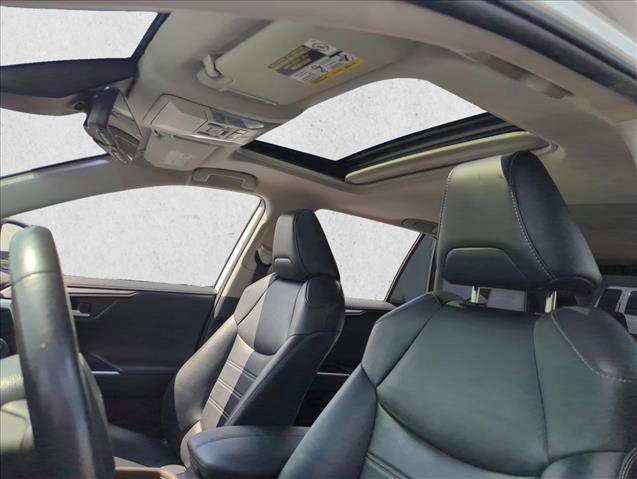 Used 2019 Toyota RAV4 Limited image 22