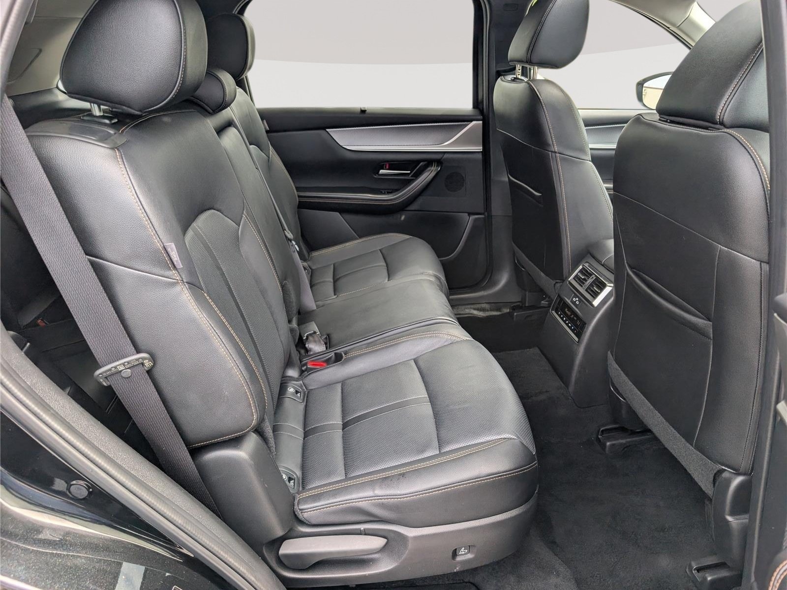 Used 2024 MAZDA CX-90 Plug-In Hybrid w/ Preferred AWD/4WD image 13