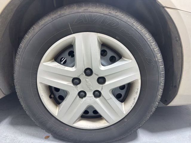 Used 2010 Chevrolet Impala LS FWD image 4