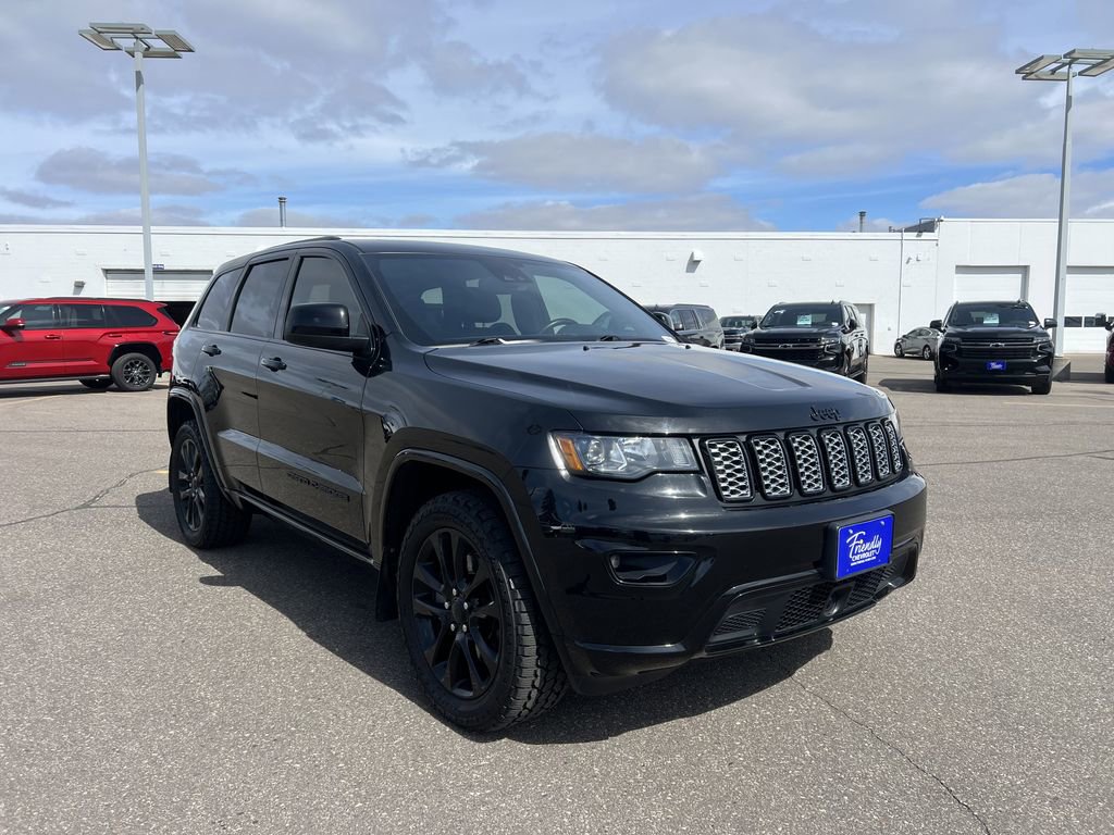Used 2021 Jeep Grand Cherokee Laredo X AWD/4WD image 5