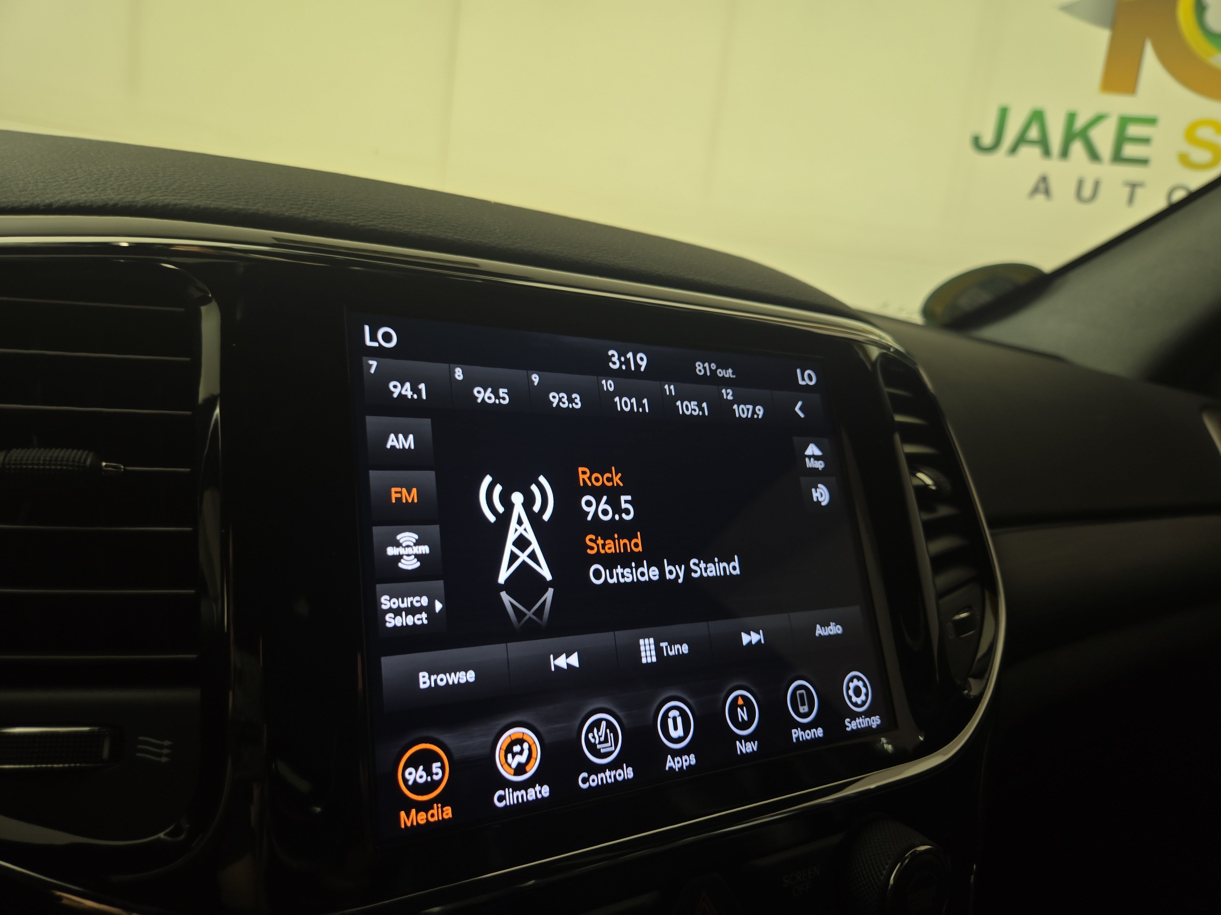Used 2022 Jeep Grand Cherokee Laredo X AWD/4WD image 19