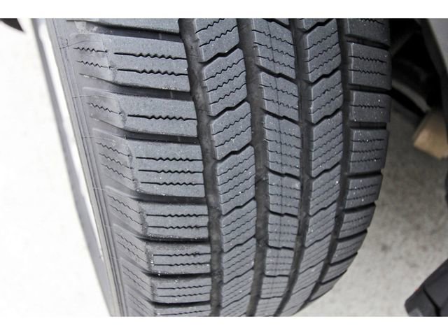 Used 2019 Ford Explorer Limited w/ Ford Safe & Smart Package image 29