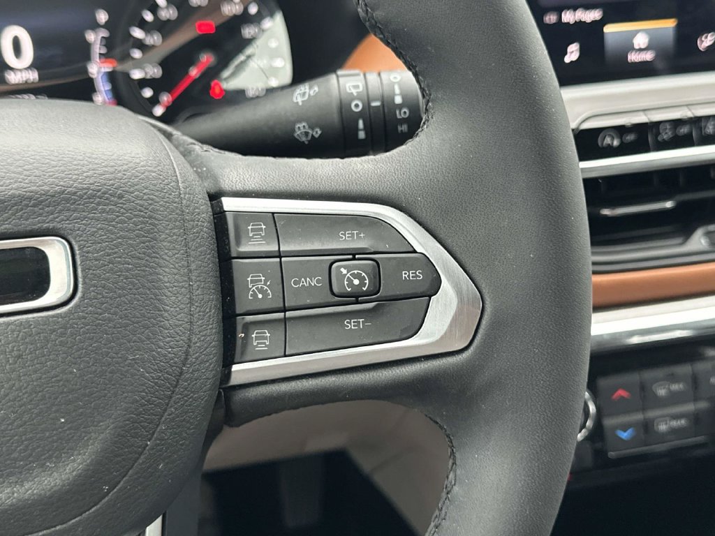 Used 2024 Jeep Compass Limited AWD/4WD image 23