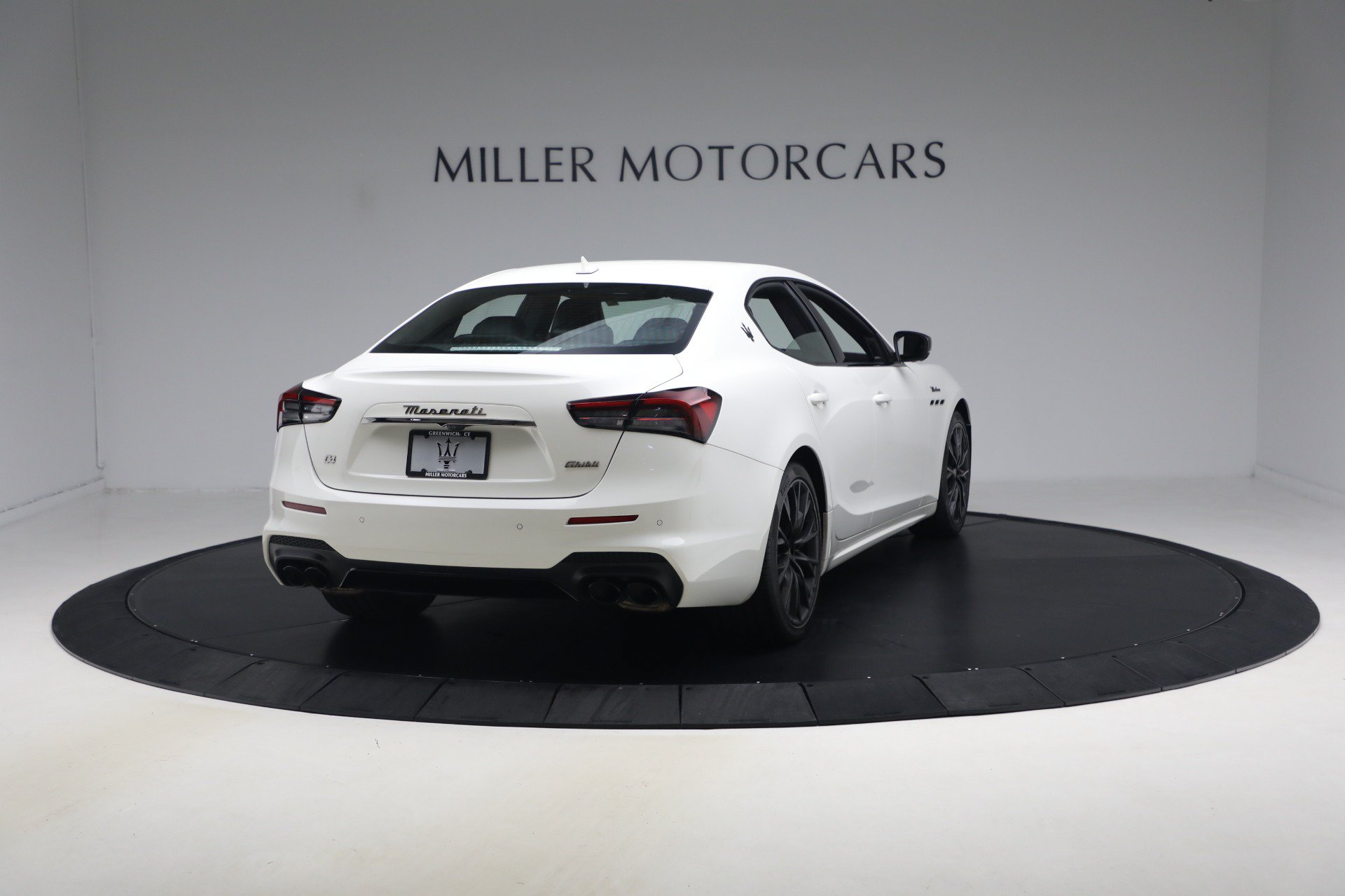 Used 2022 Maserati Ghibli Modena Q4 AWD/4WD image 7