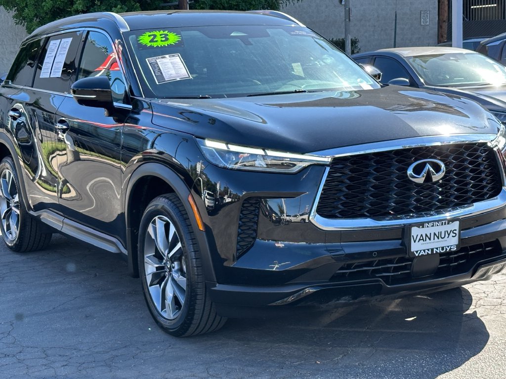 Used 2023 INFINITI QX60 Luxe w/ Cargo Package FWD image 11