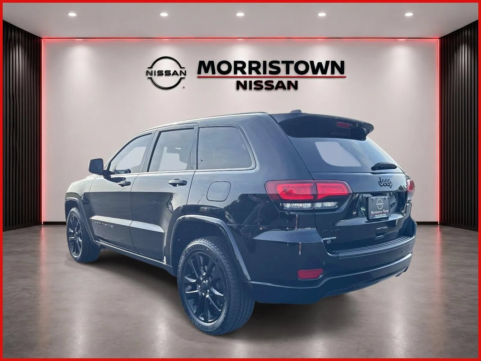 Used 2021 Jeep Grand Cherokee Laredo X AWD/4WD image 5