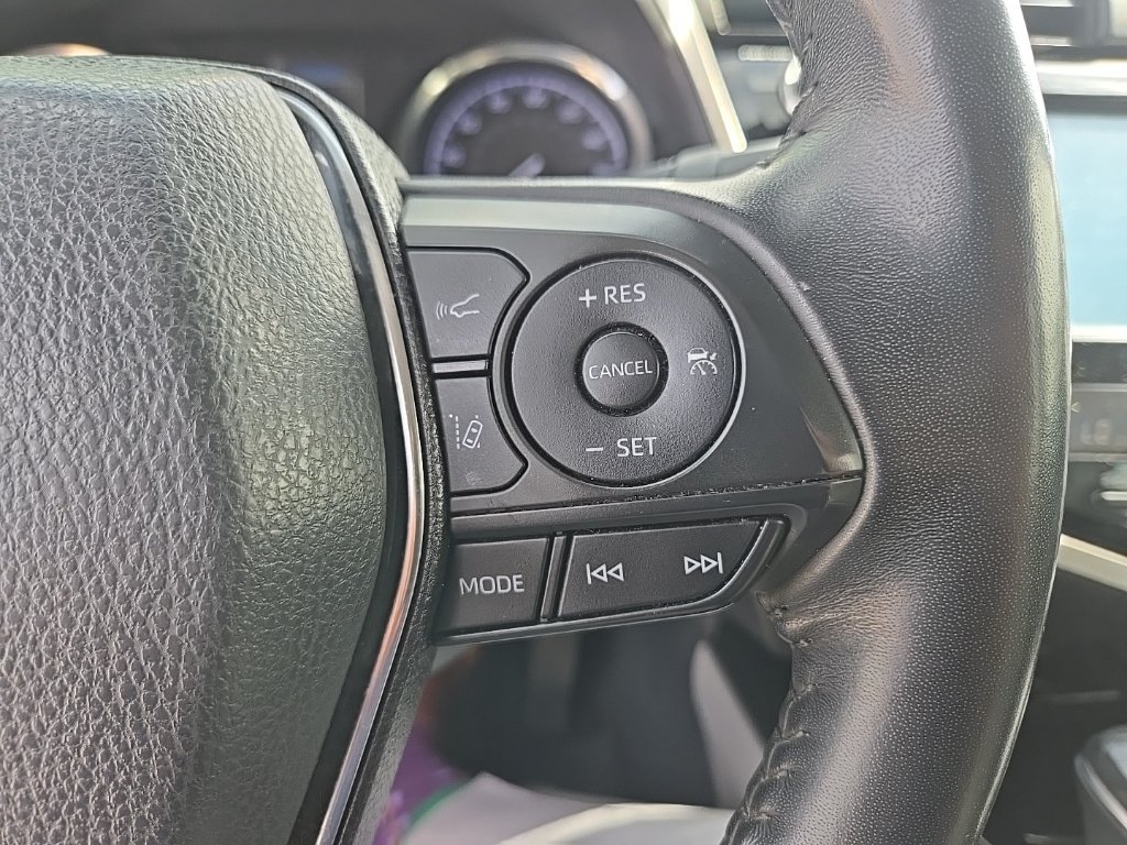Used 2019 Toyota Camry SE FWD image 12