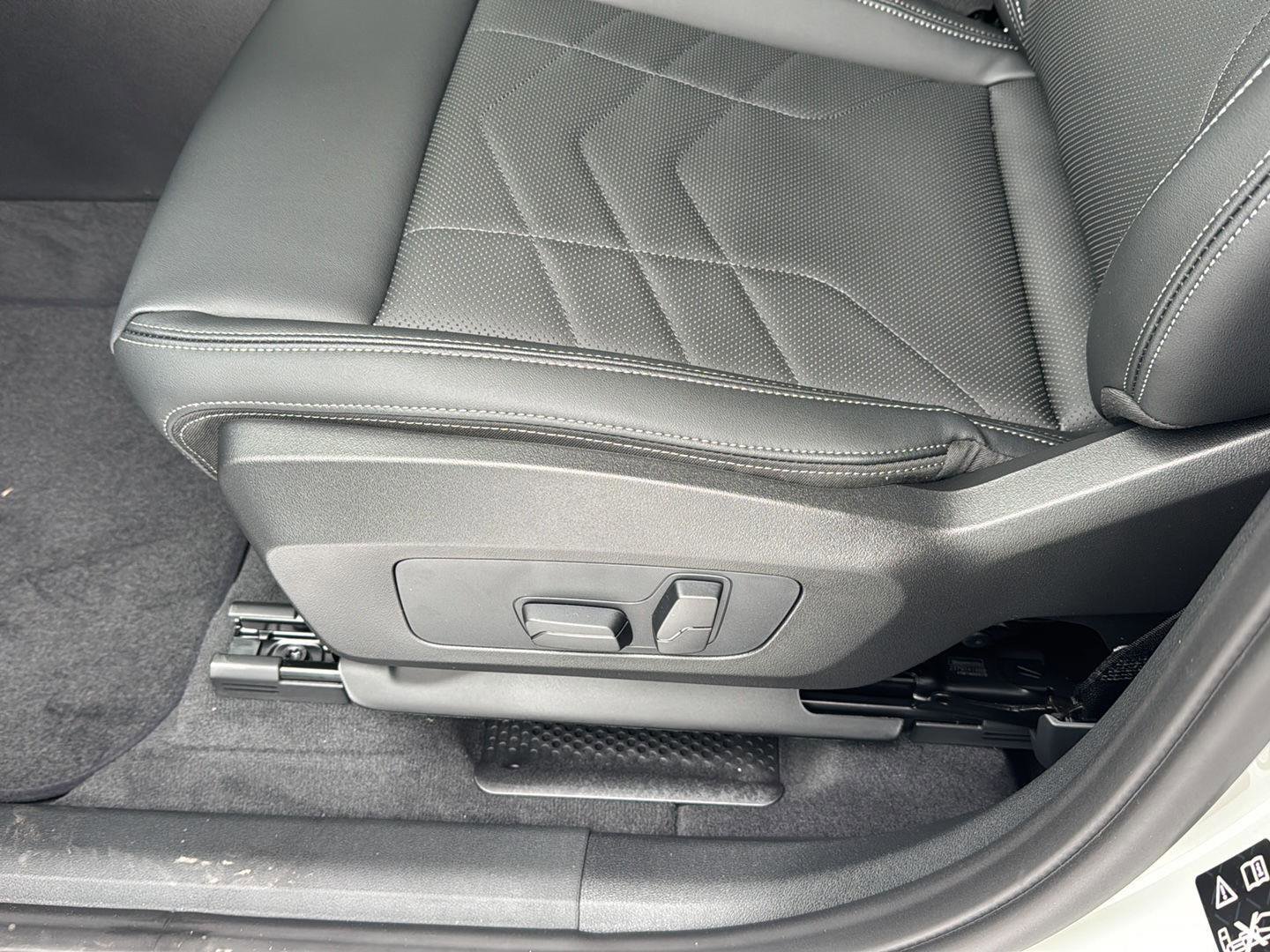 New 2026 BMW X1 xDrive28i w/ Technology Package image 26