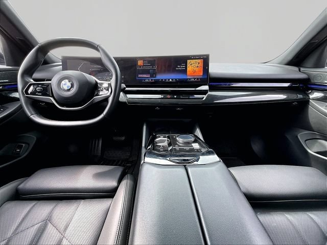 Used 2025 BMW 530i xDrive AWD/4WD image 19