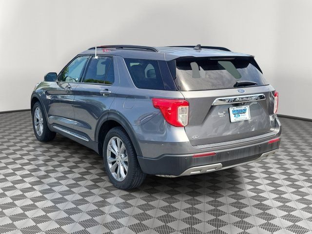 Certified 2023 Ford Explorer XLT w/ Equipment Group 202A RWD image 4