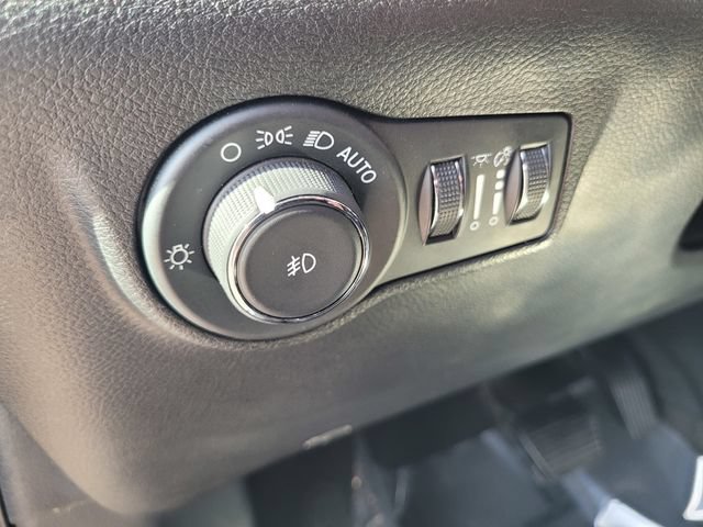 Used 2024 Jeep Compass Latitude AWD/4WD image 19