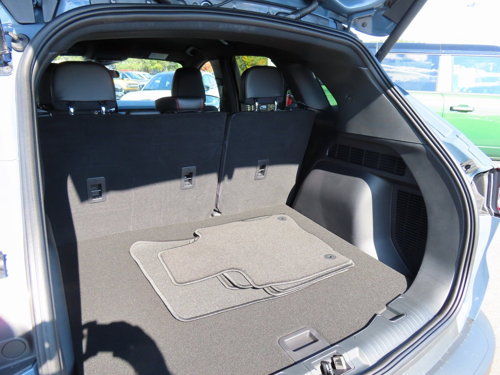 New 2026 Ford Escape ST-Line Select w/ Equipment Group 401A image 17