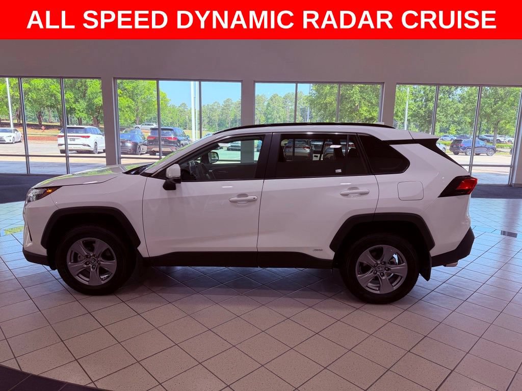 Used 2025 Toyota RAV4 XLE w/ Convenience Package AWD/4WD image 4