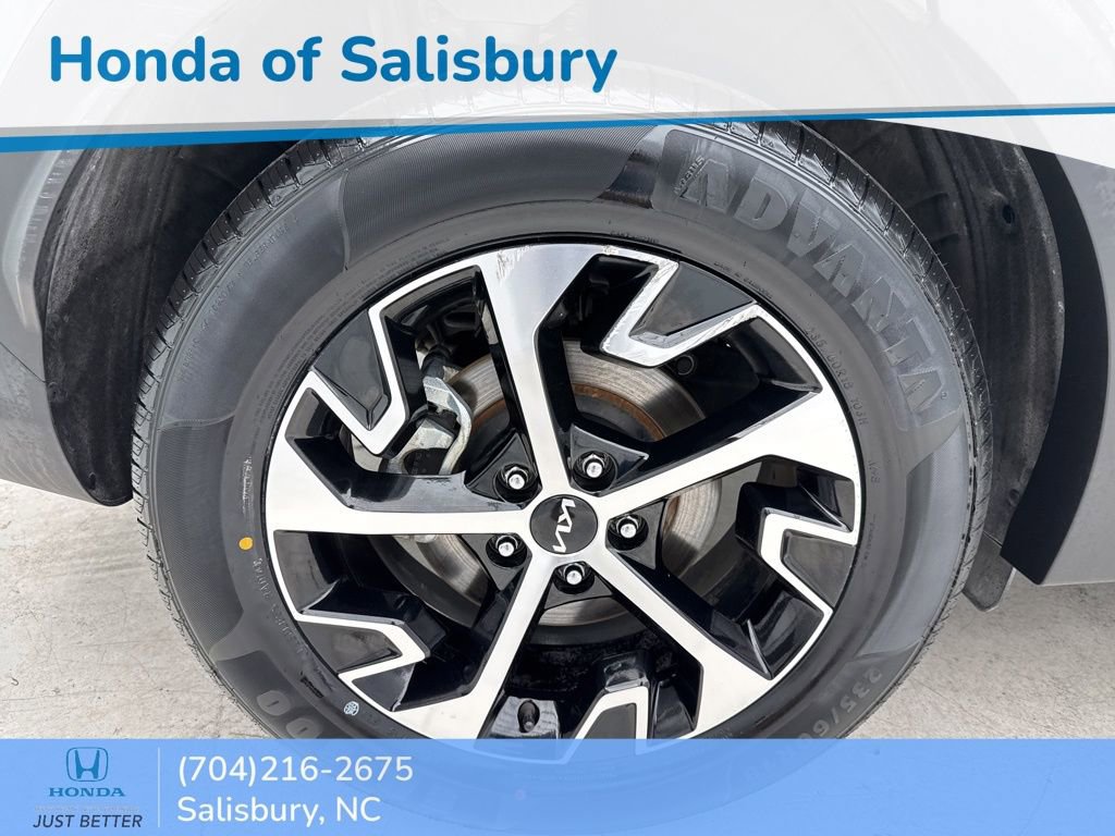 Used 2023 Kia Sportage EX image 12