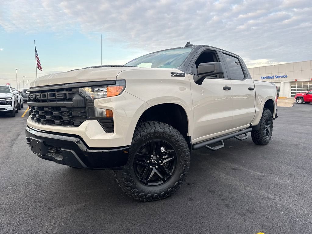 New 2026 Chevrolet Silverado 1500 Custom Trail Boss w/ Dark Appearance Package