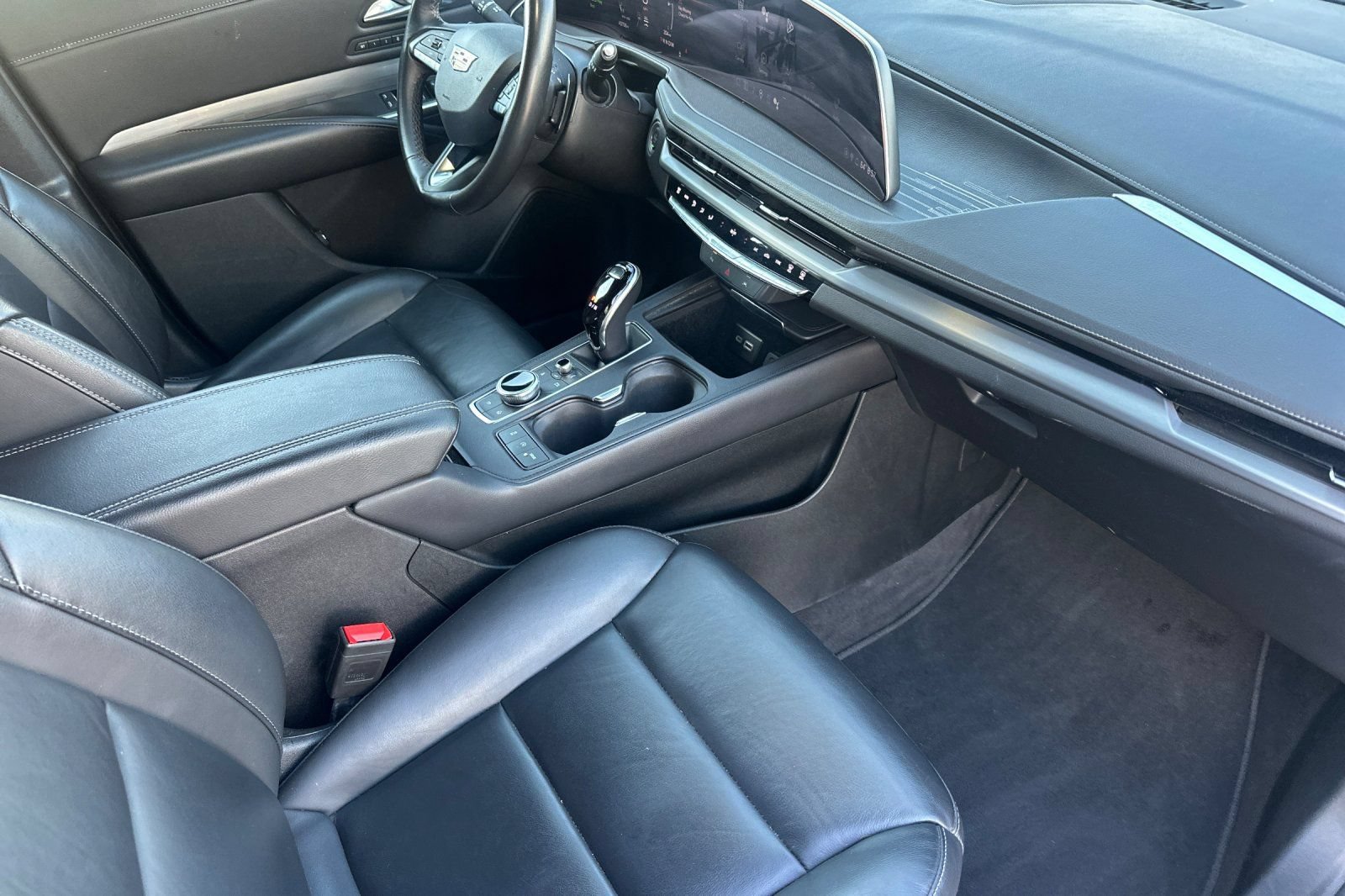 Certified 2025 Cadillac XT4 Premium Luxury FWD image 19