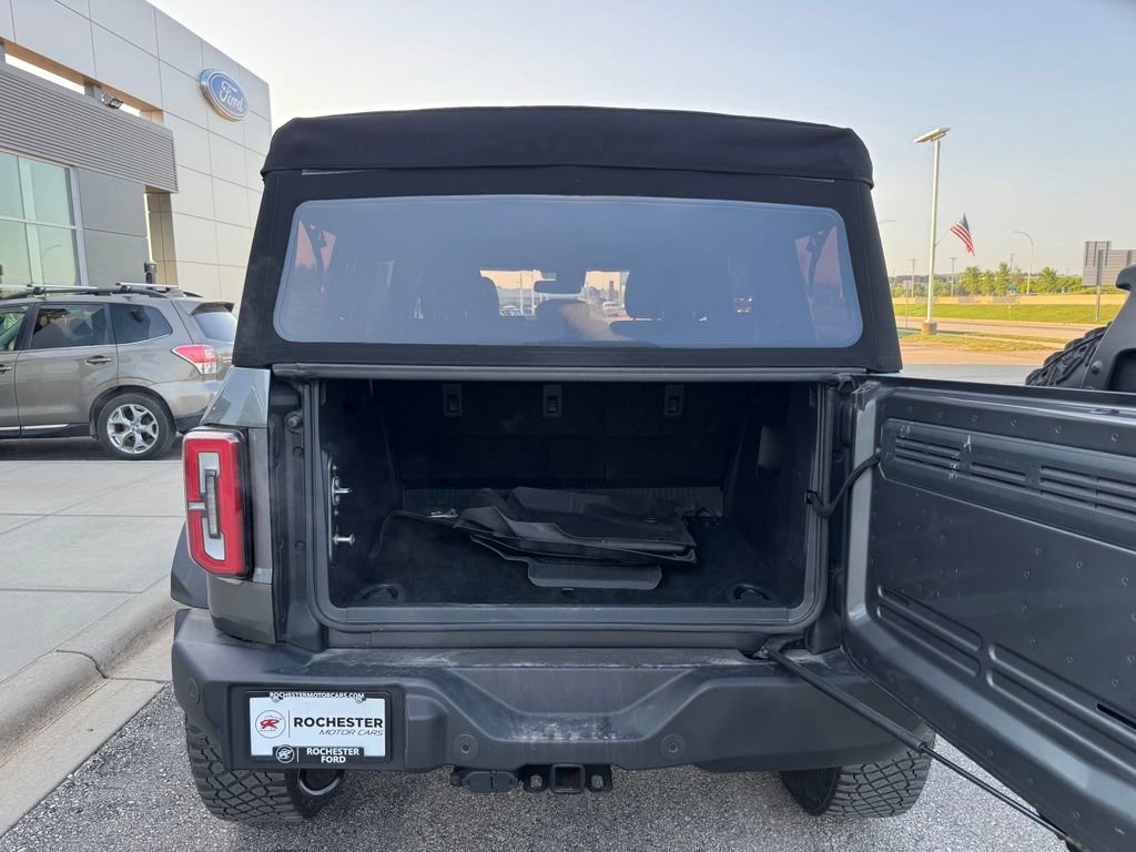 Certified 2022 Ford Bronco Outer Banks w/ Sasquatch Package AWD/4WD image 38