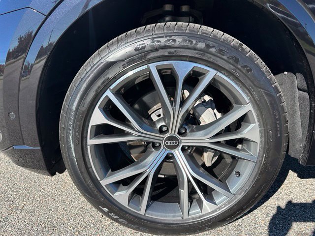 Used 2021 Audi Q8 Premium AWD/4WD image 9