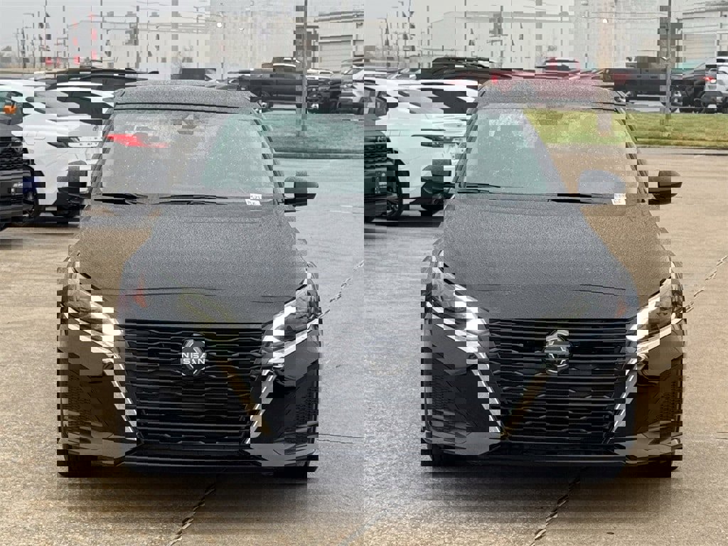 Used 2025 Nissan Altima 2.5 SV image 3