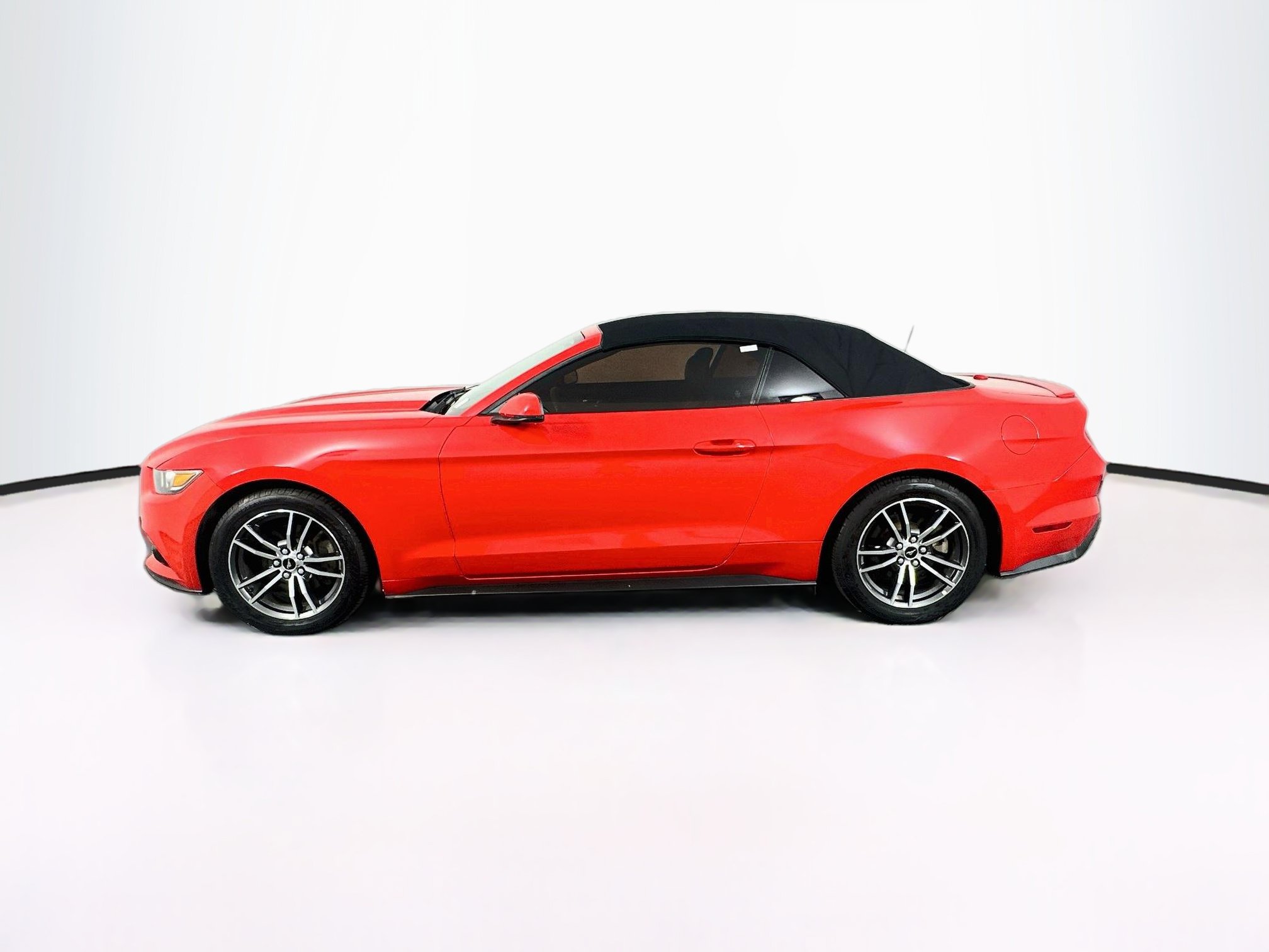 Used 2017 Ford Mustang Premium RWD image 4