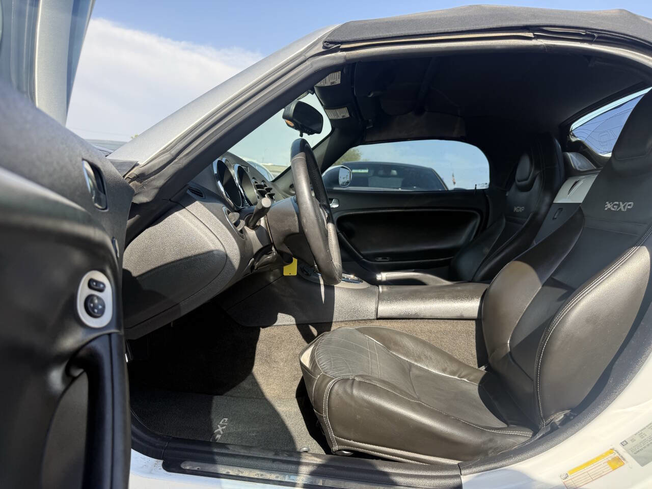 Used 2008 Pontiac Solstice GXP w/ Premium Package image 18