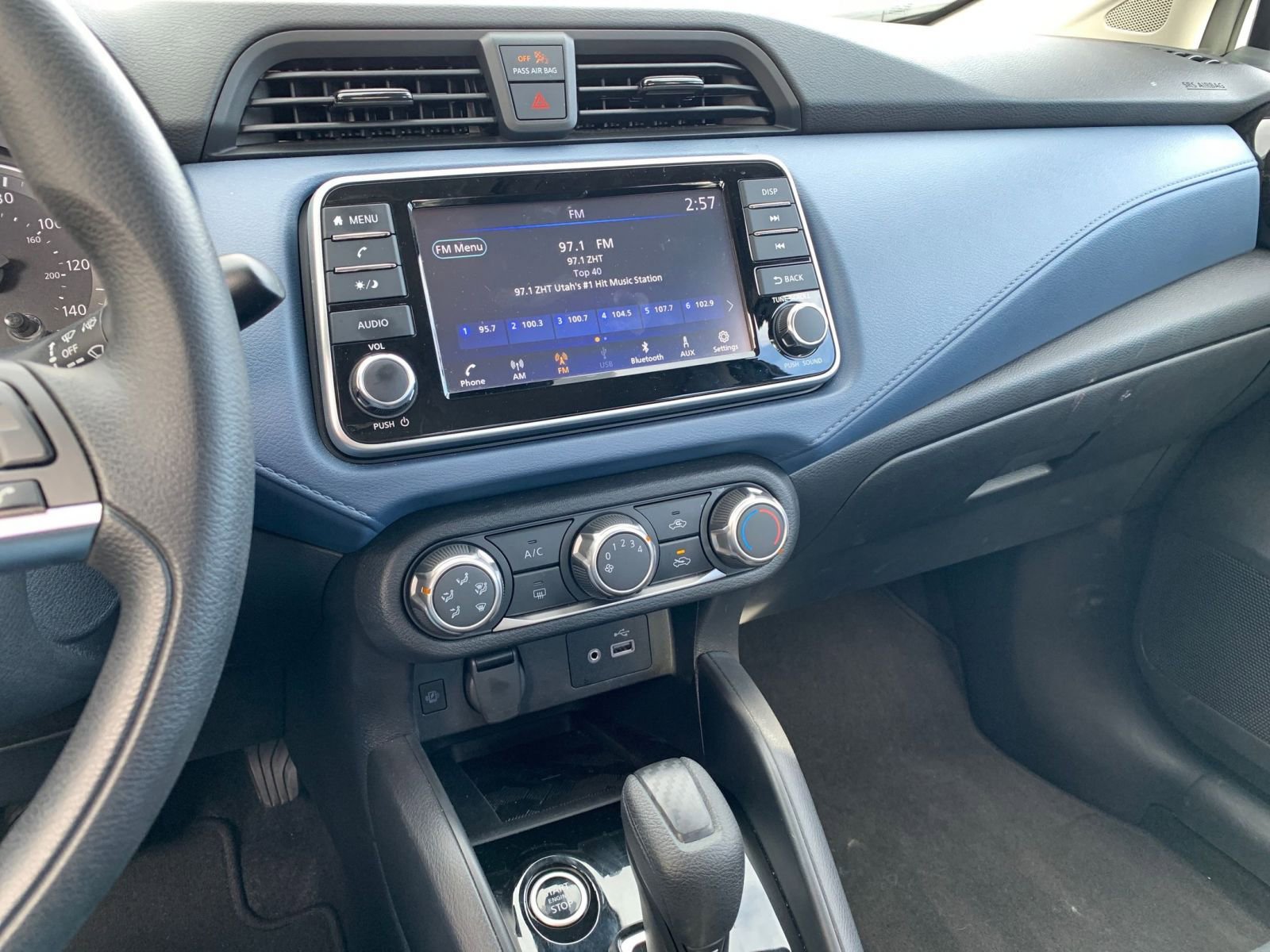 Used 2025 Nissan Versa SV w/ Trunk Package image 17