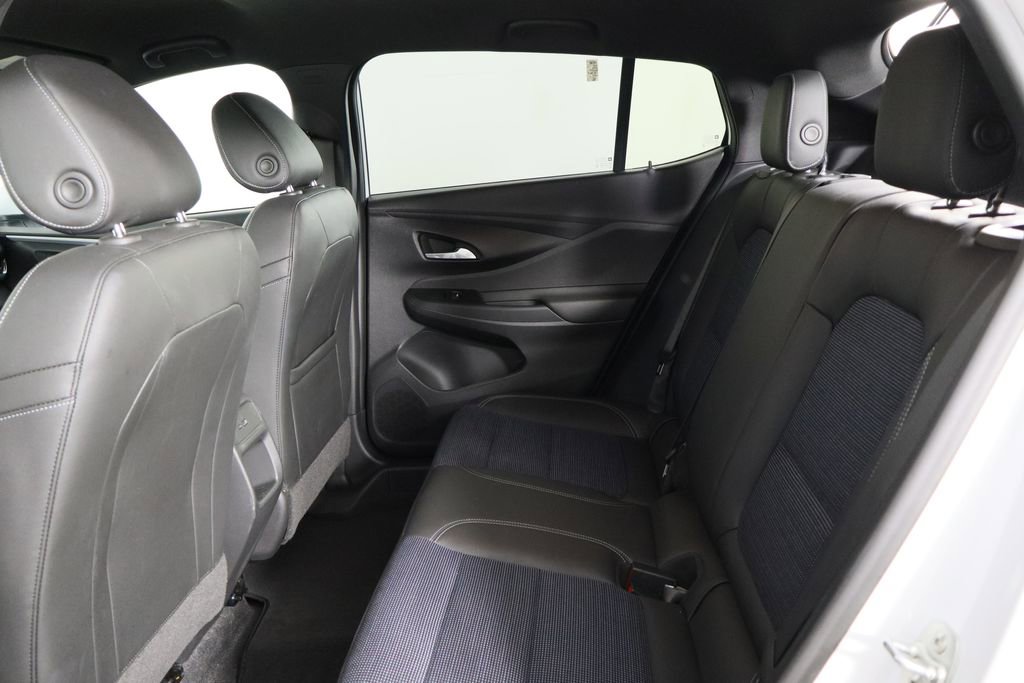 Used 2025 Buick Envista Preferred image 8