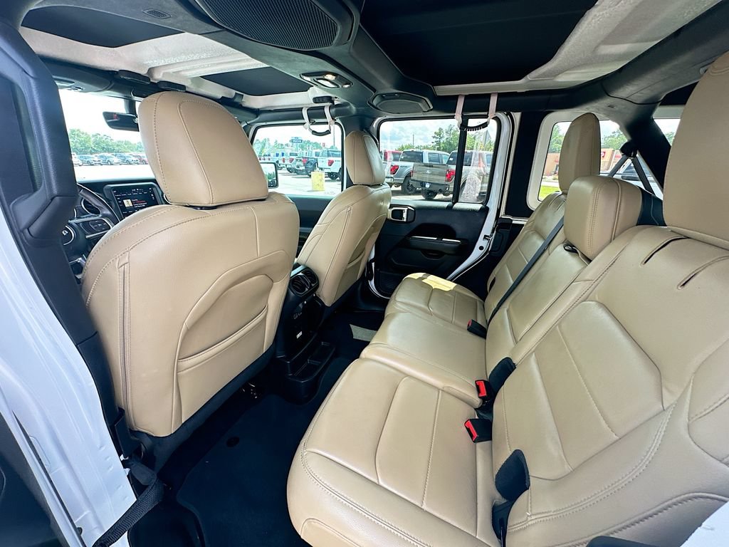 Used 2019 Jeep Wrangler Unlimited Sahara w/ Quick Order Package 24M Moab AWD/4WD image 4