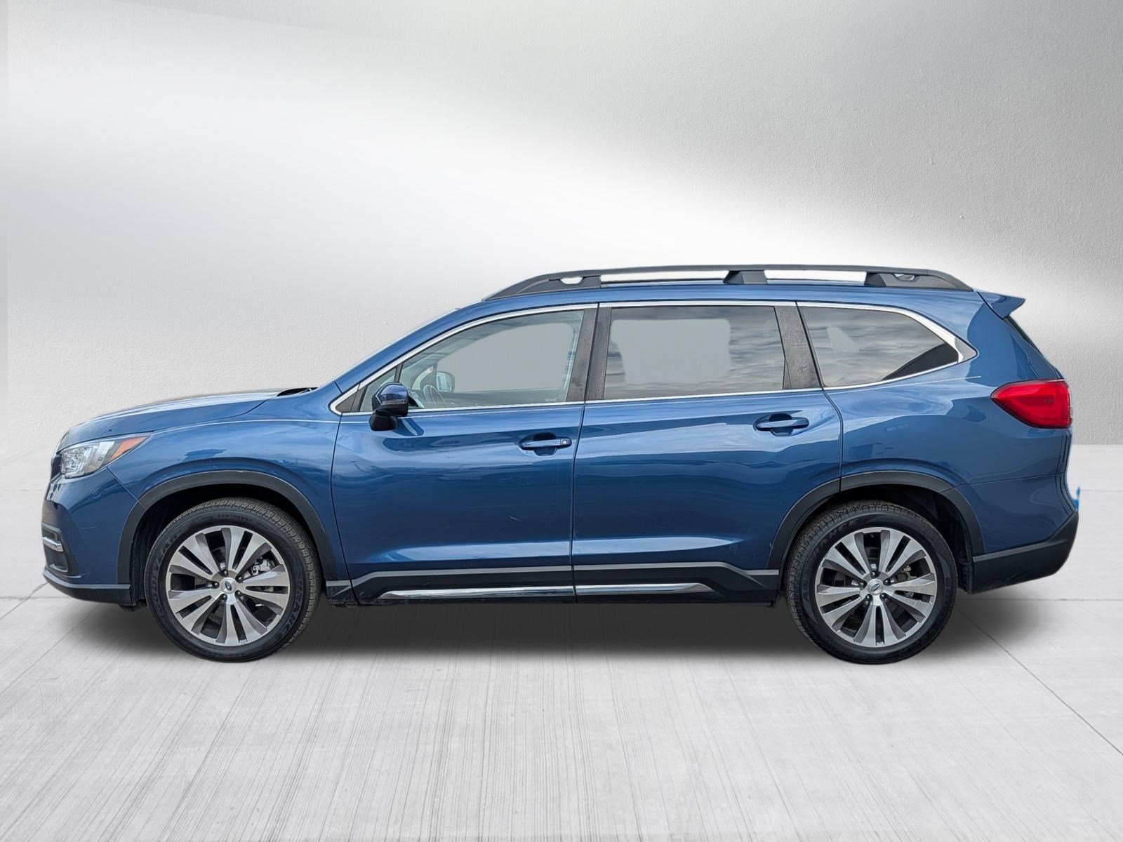 Used 2022 Subaru Ascent Limited w/ Technology Package image 4