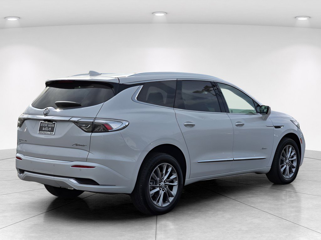 Used 2023 Buick Enclave Avenir w/ Avenir Technology Package AWD/4WD image 6