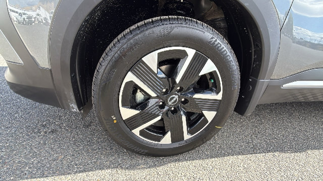 New 2027 Nissan Kicks SV AWD/4WD image 9