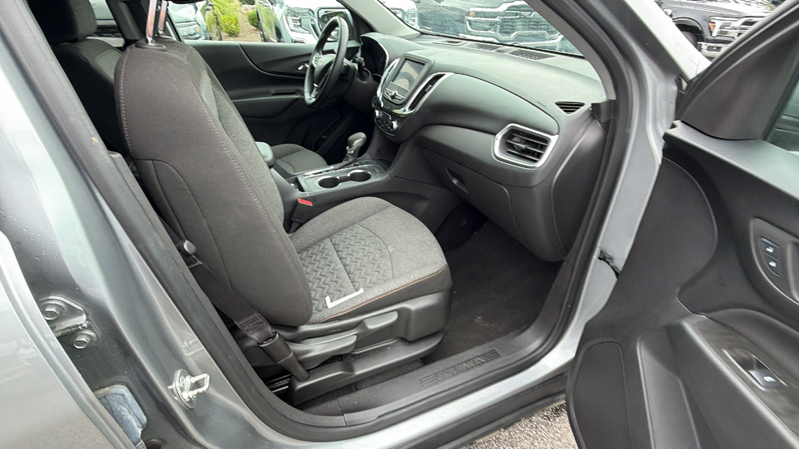 Used 2024 Chevrolet Equinox LT AWD/4WD image 19