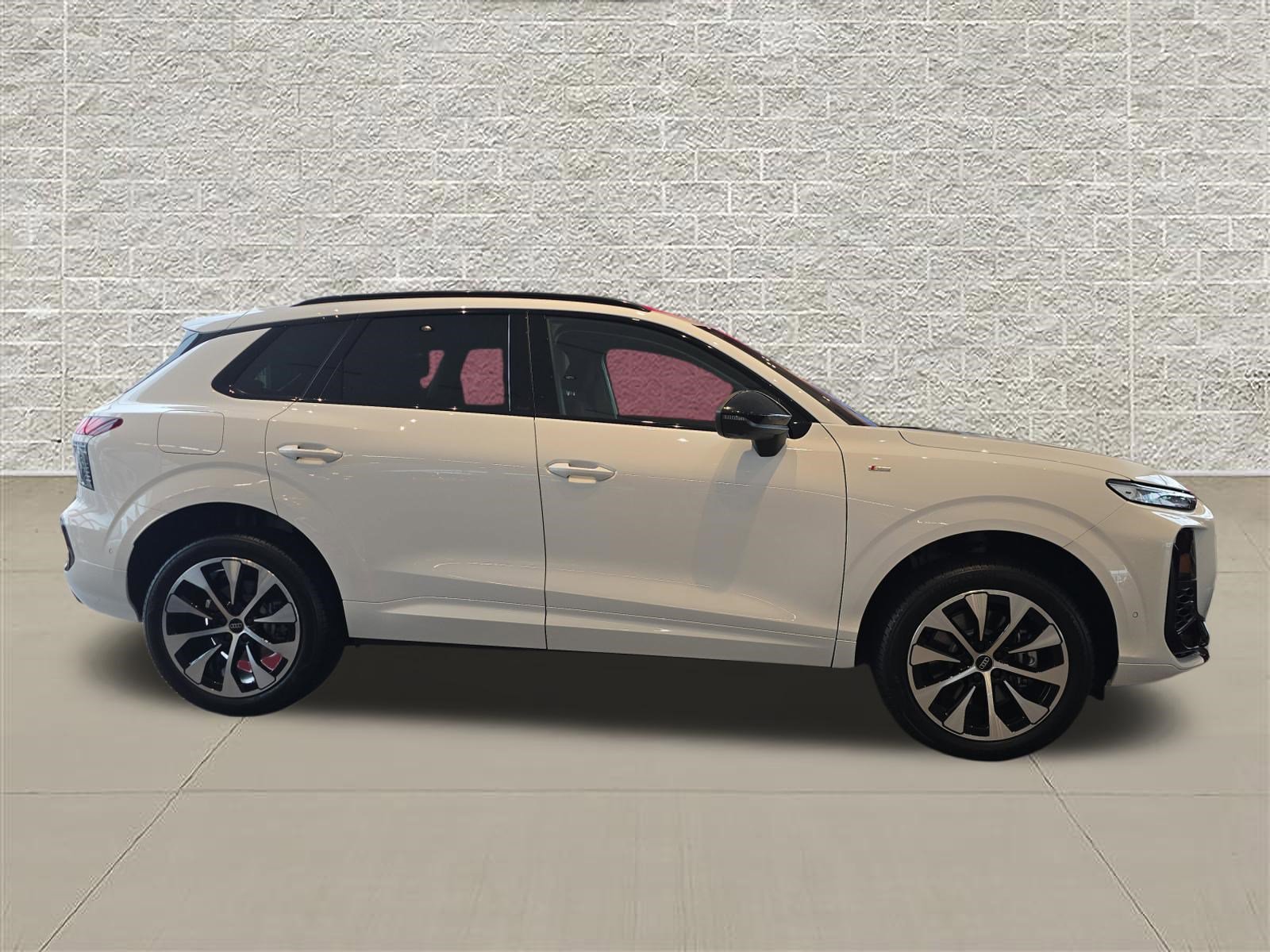 New 2026 Audi Q3 quattro 2.0T AWD/4WD image 8