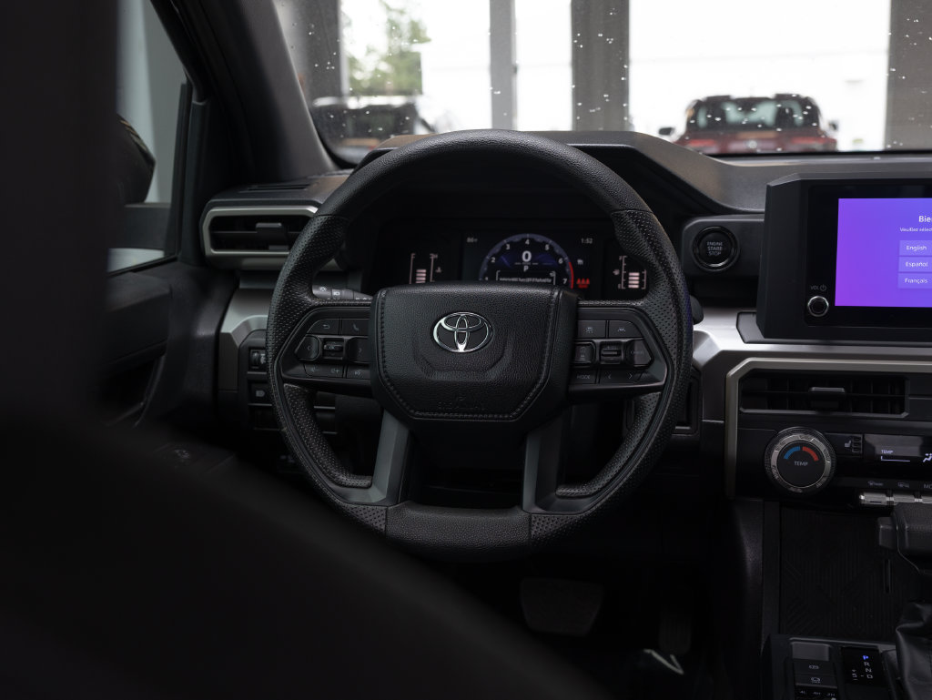Certified 2024 Toyota Tacoma SR5 AWD/4WD image 10