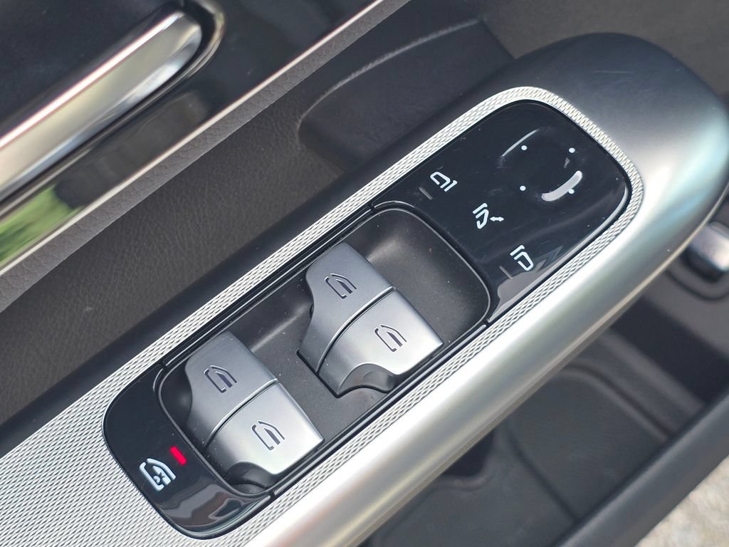 Certified 2026 Mercedes-Benz GLC 300 4MATIC image 29