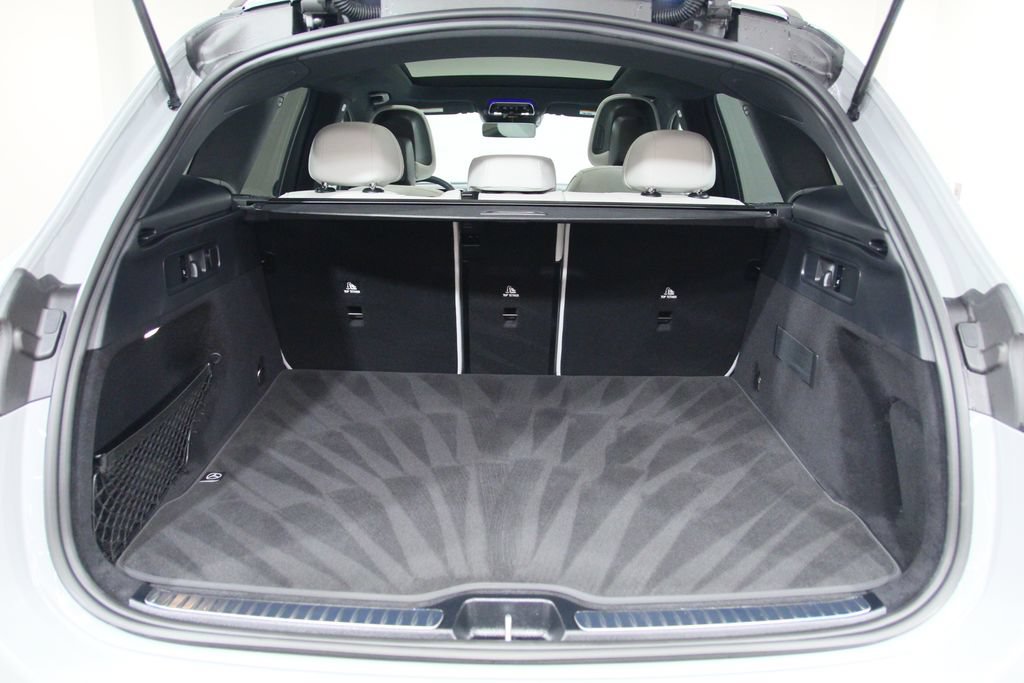 Used 2026 Mercedes-Benz GLC 300 4MATIC image 28