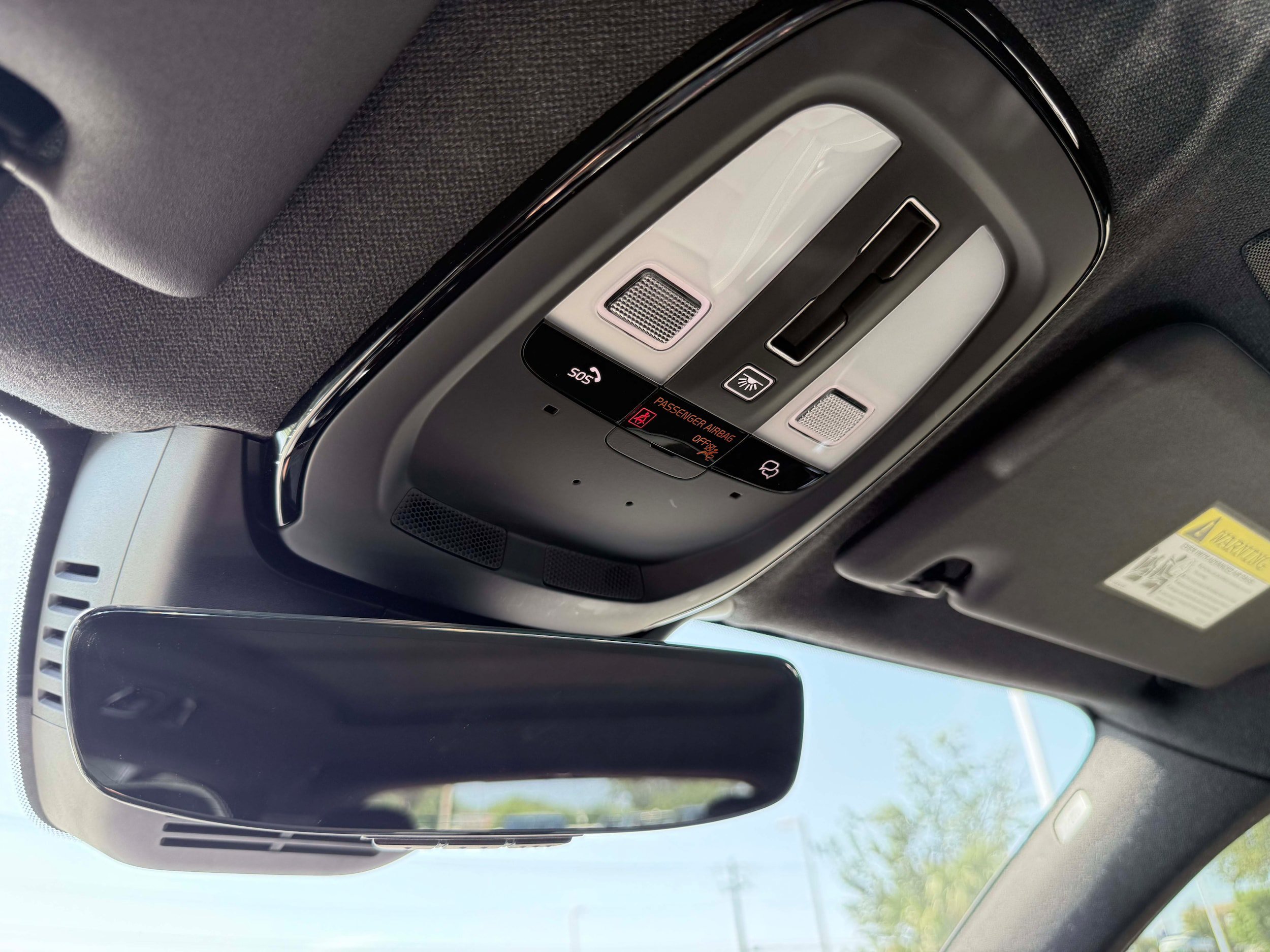 Certified 2023 Volvo XC40 Recharge Ultimate AWD/4WD image 22