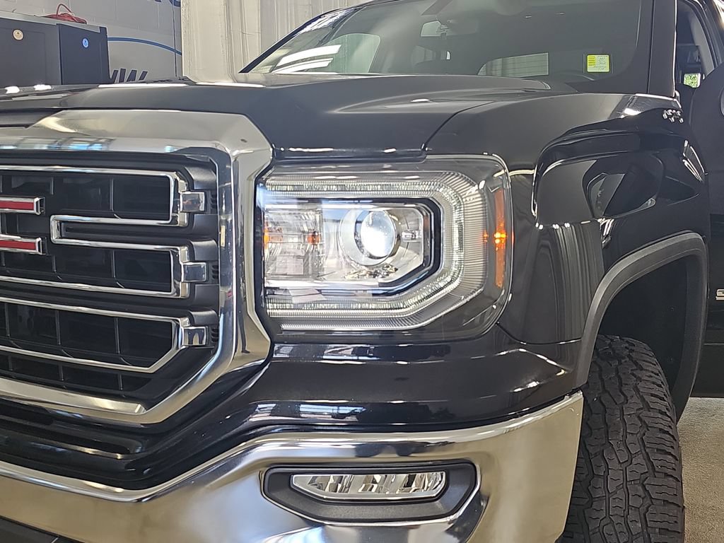 Used 2017 GMC Sierra 1500 SLE w/ SLE Value Package AWD/4WD image 35